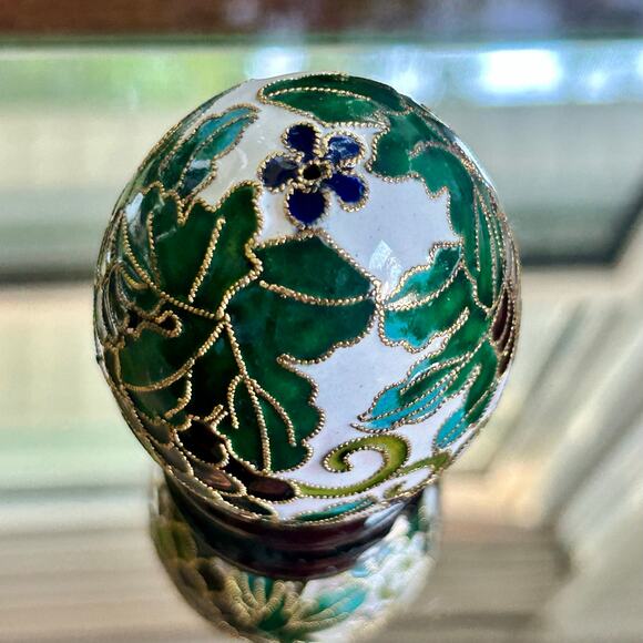 Vintage Cloisonné Enamel Egg with Grape and Leaf Design – with Stand - Picture 7 of 8
